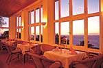 Restaurantveranda mit Blick auf die Ostsee